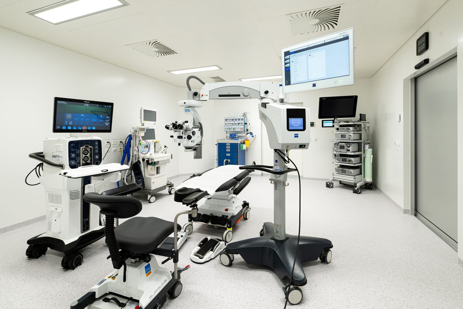 Clinical machinery slide